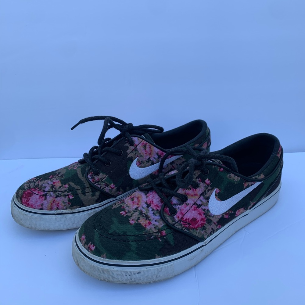 Janoskis Army/Floral print
